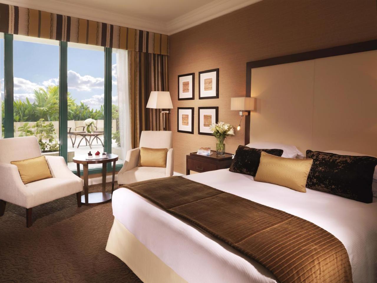 Moevenpick Grand Al Bustan Hotel Dubai Exterior photo